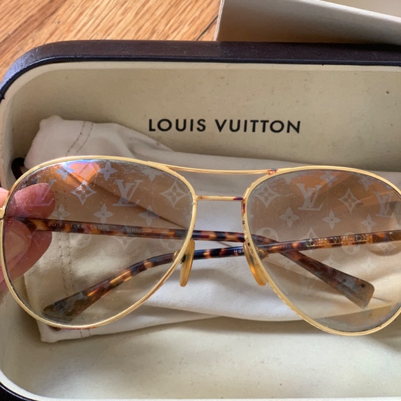 LV signature sunglasses - Picture 6 of 6